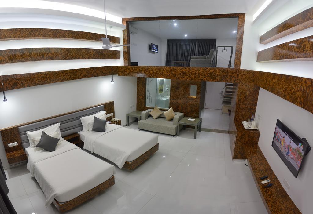 Grande Bay And Resort 4*